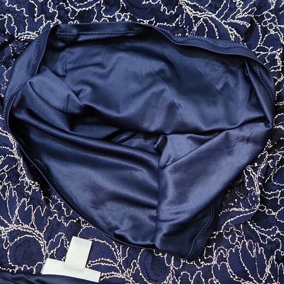 Motherhood Maternity Blue & White Midi Dress Size 1X Lace Overlay Textured - Picture 8 of 12